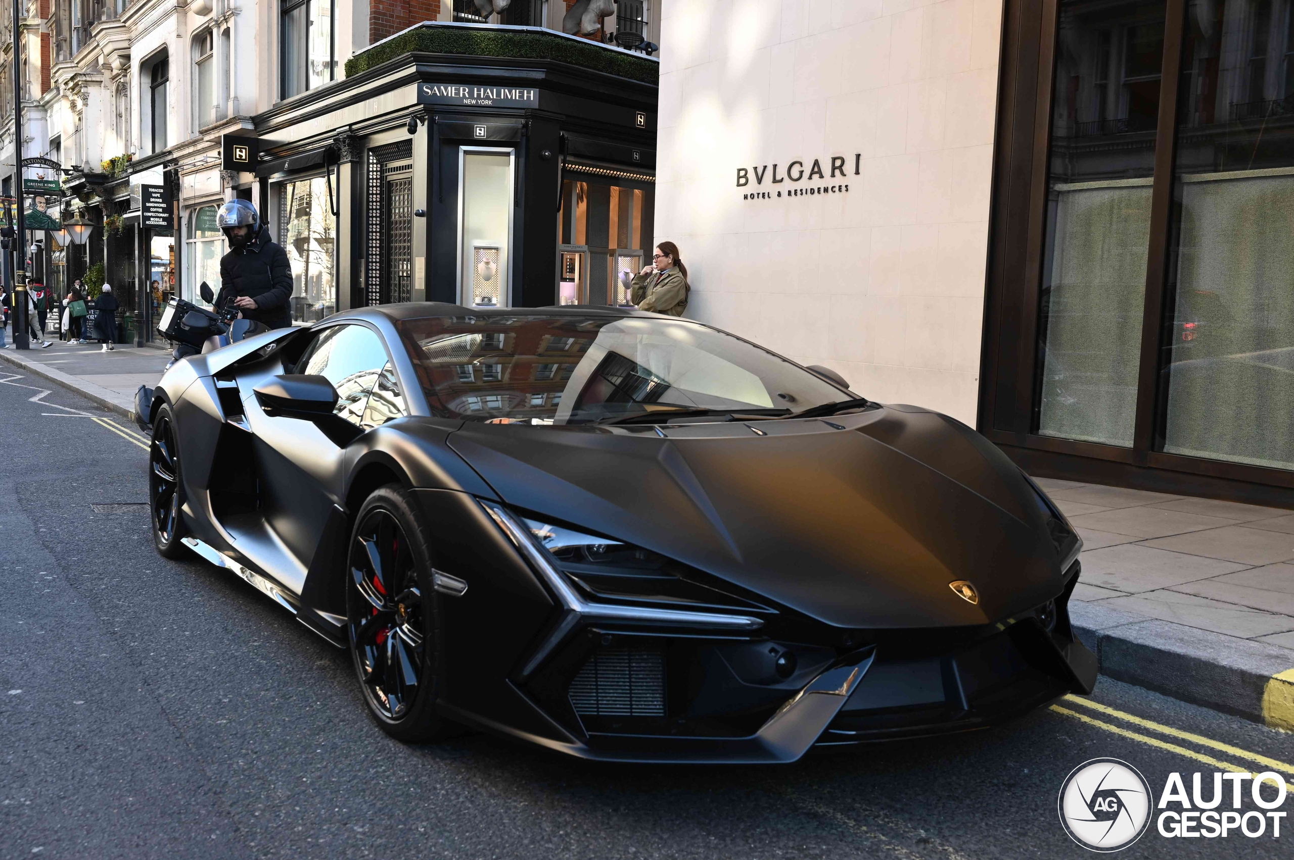 Lamborghini Revuelto