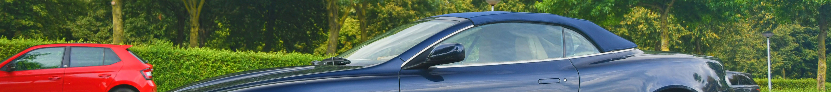 Aston Martin DB9 Volante