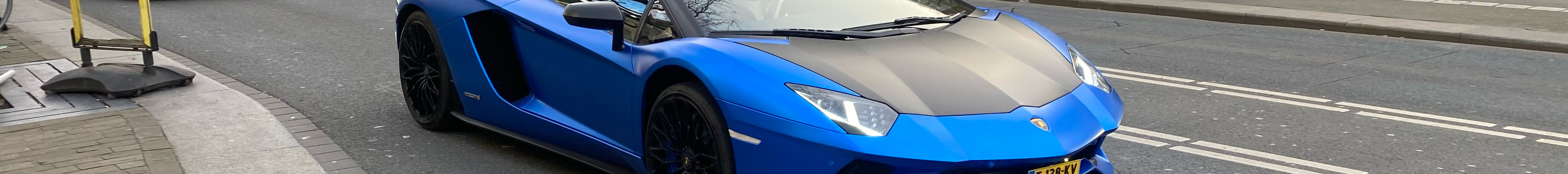 Lamborghini Aventador S LP740-4