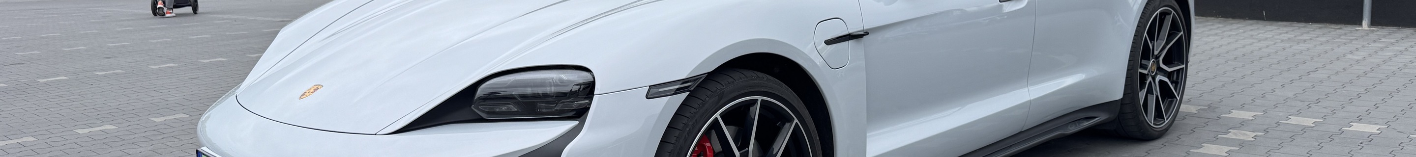 Porsche Taycan GTS Sport Turismo