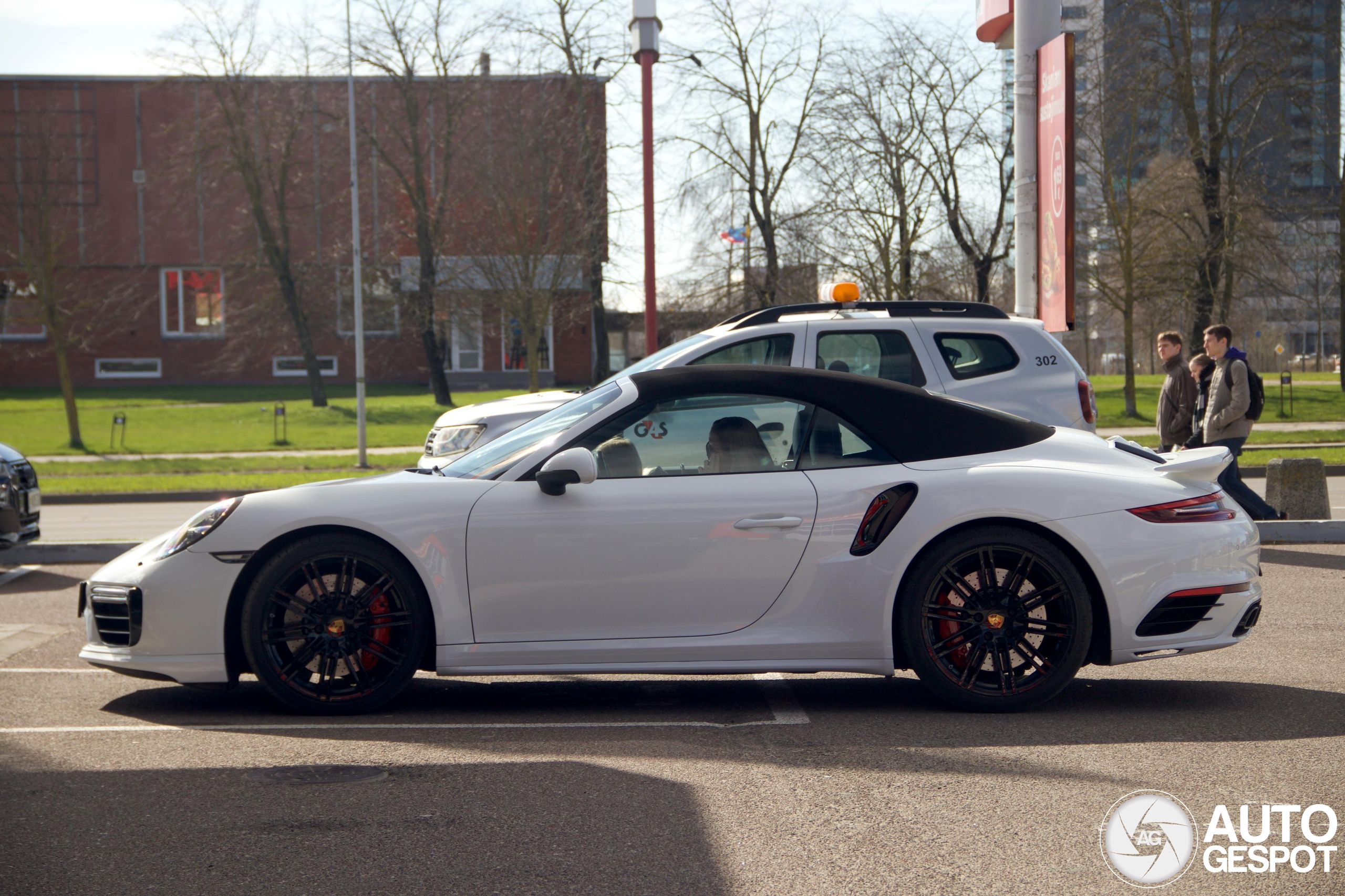 Porsche 991 Turbo Cabriolet MkII