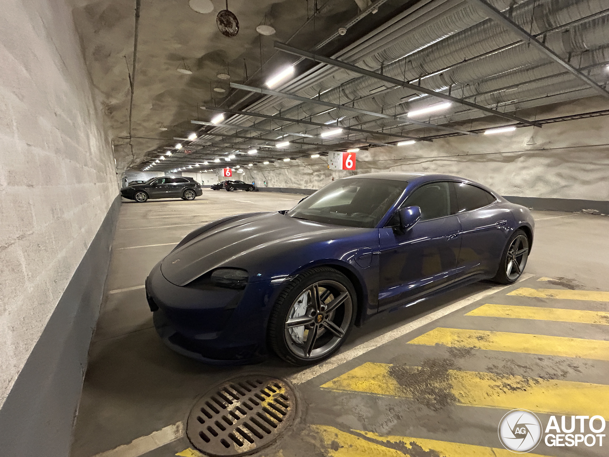 Porsche Taycan Turbo