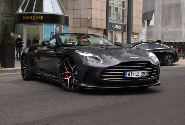 Aston Martin DB12 Volante