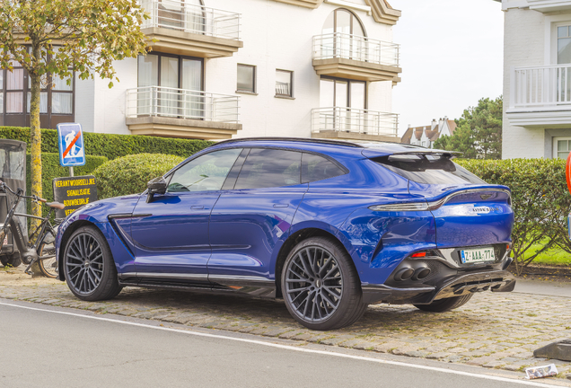 Aston Martin DBX707