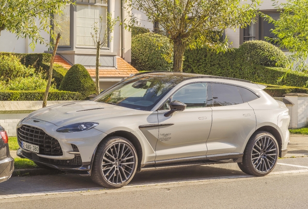 Aston Martin DBX707