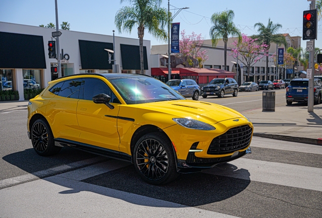 Aston Martin DBX707