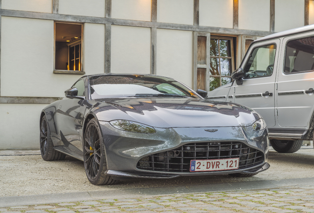 Aston Martin V8 Vantage 2018