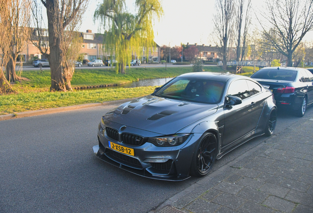 BMW M4 F82 Coupé Liberty Walk Widebody