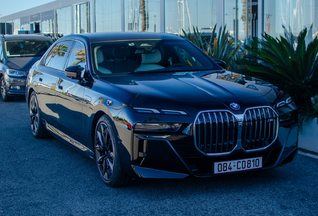 BMW M760e xDrive