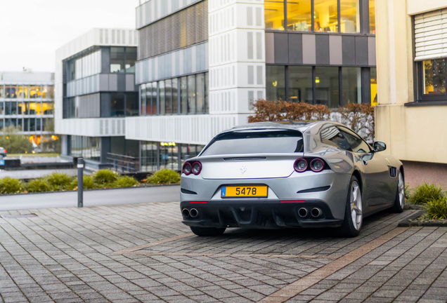 Ferrari GTC4Lusso