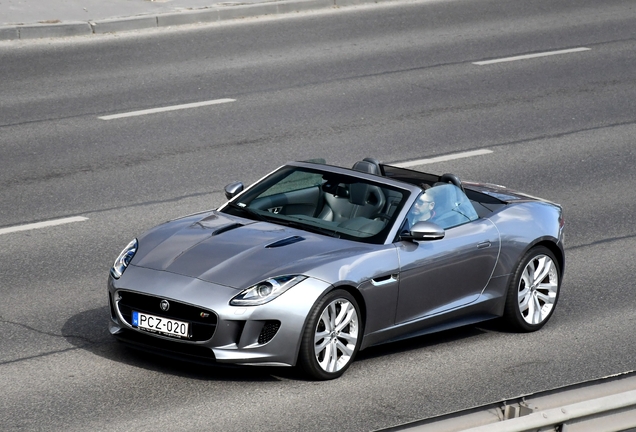 Jaguar F-TYPE S V8 Convertible