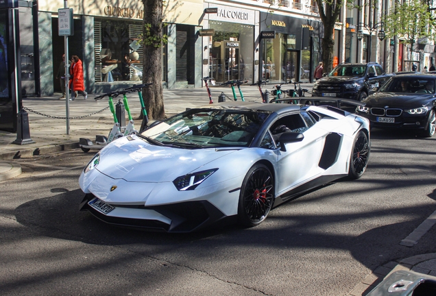 Lamborghini Aventador LP750-4 SuperVeloce Roadster