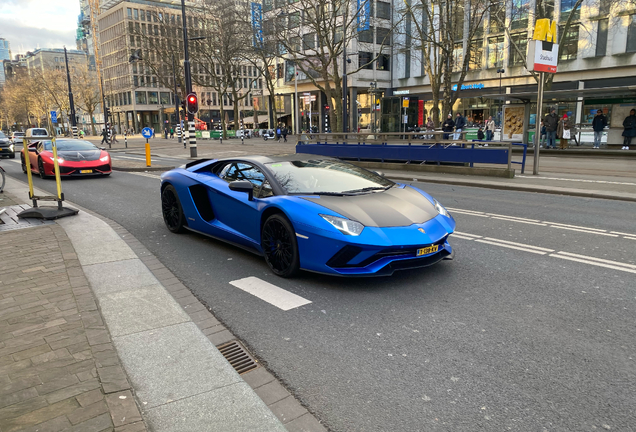 Lamborghini Aventador S LP740-4