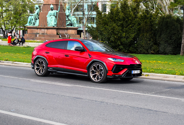 Lamborghini Urus Performante
