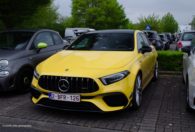 Mercedes-AMG A 45 W177
