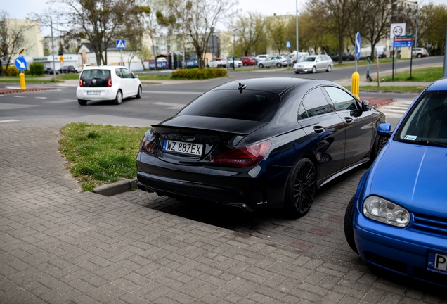 Mercedes-Benz CLA 45 AMG C117