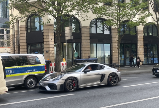 Porsche 718 Cayman GT4 RS Weissach Package