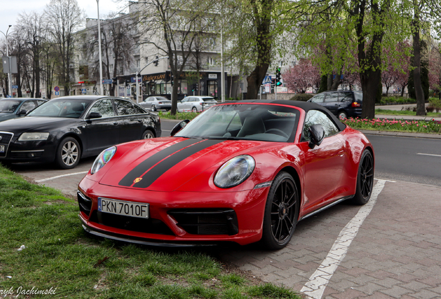 Porsche 992 Carrera 4 GTS Cabriolet