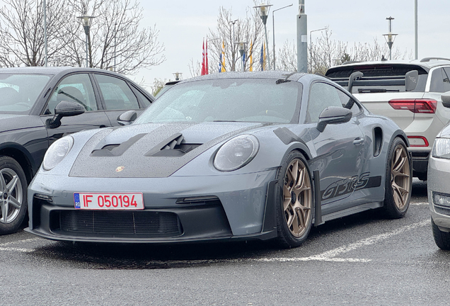Porsche 992 GT3 RS Weissach Package