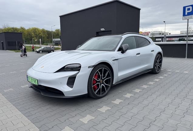Porsche Taycan GTS Sport Turismo