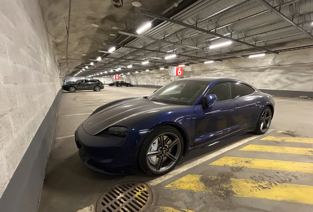 Porsche Taycan Turbo