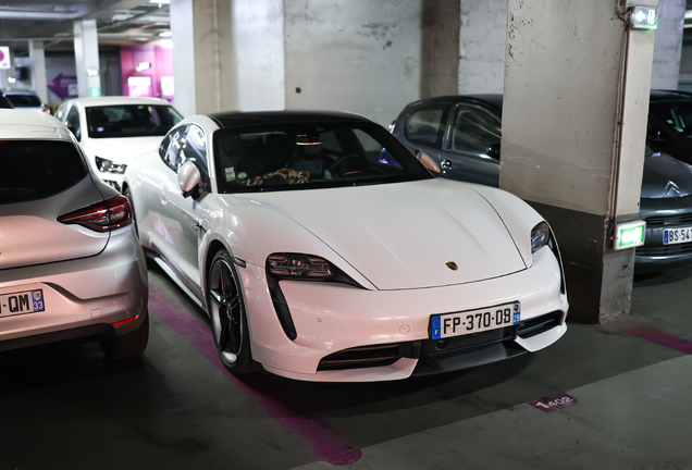 Porsche Taycan Turbo