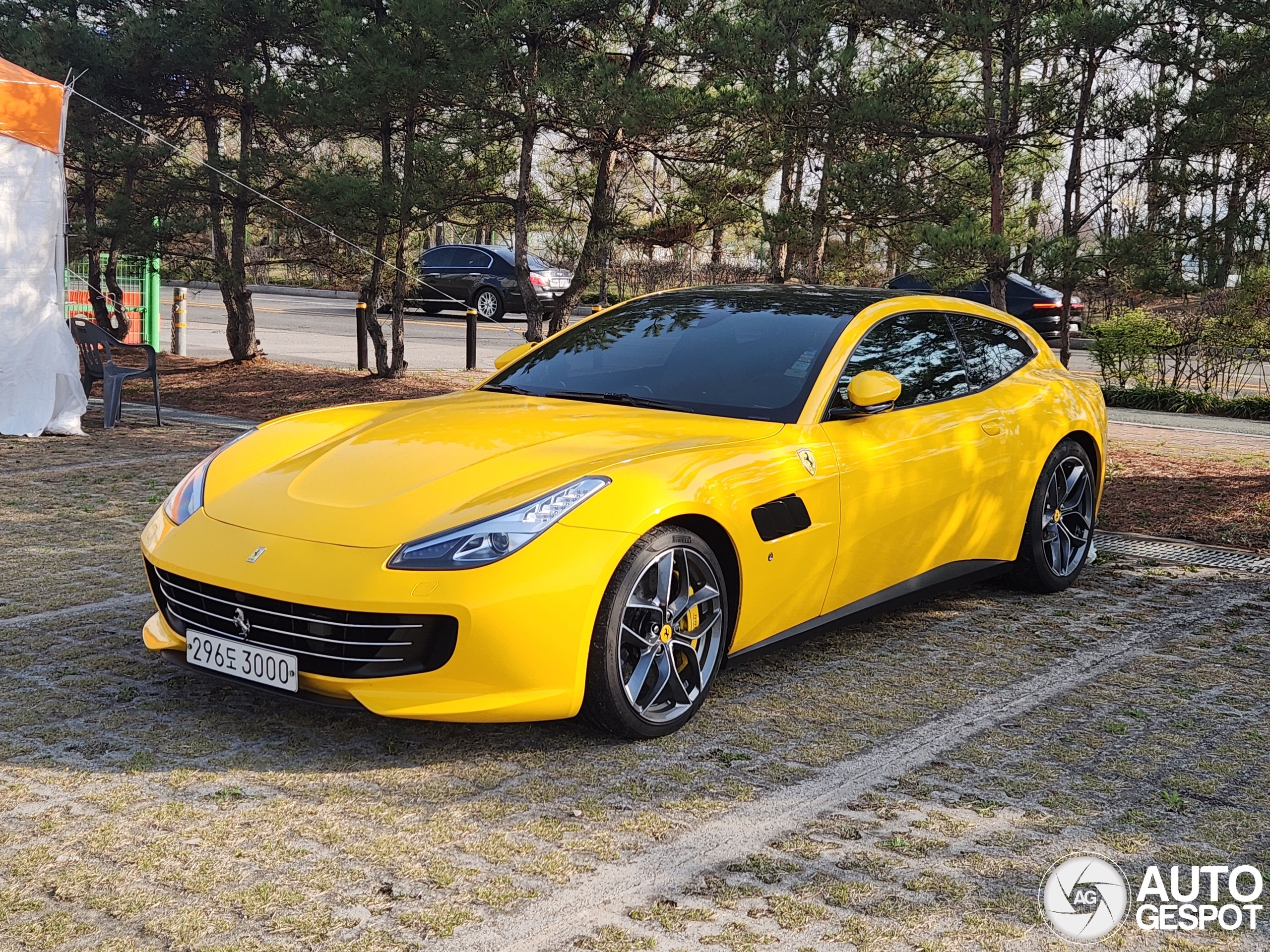 Ferrari GTC4Lusso T