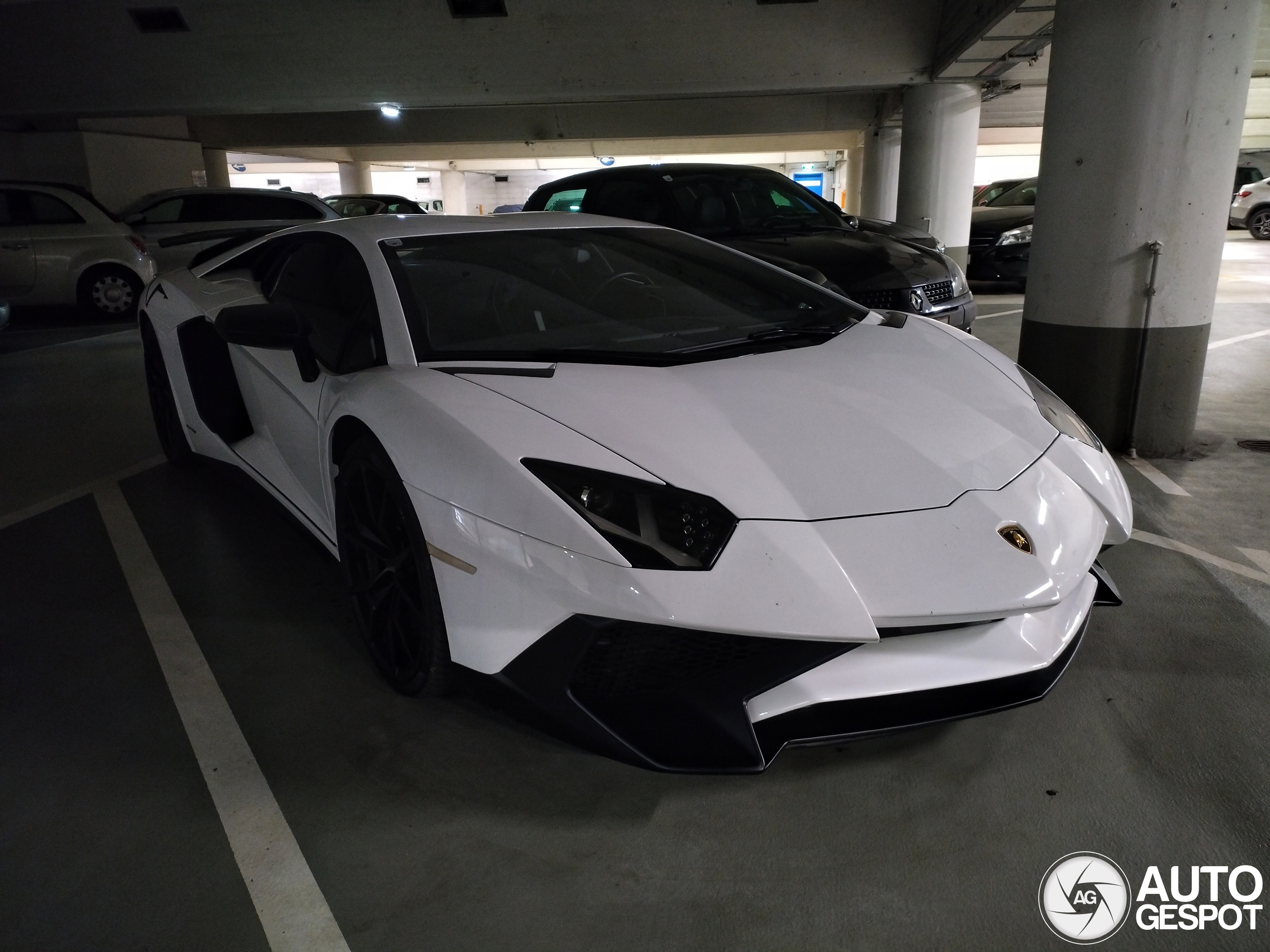 Lamborghini Aventador LP700-4