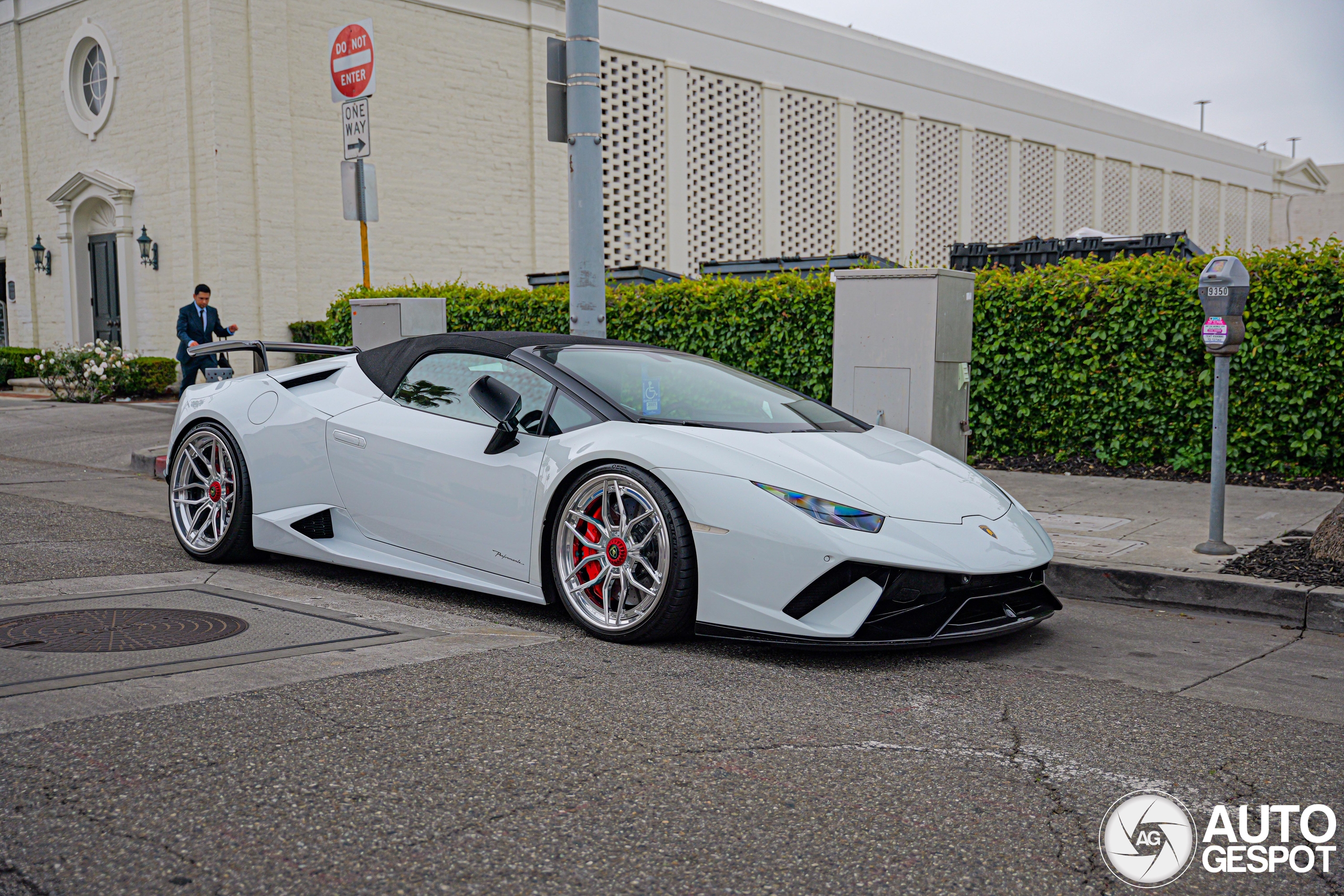 Lamborghini Huracán LP640-4 Performante Spyder
