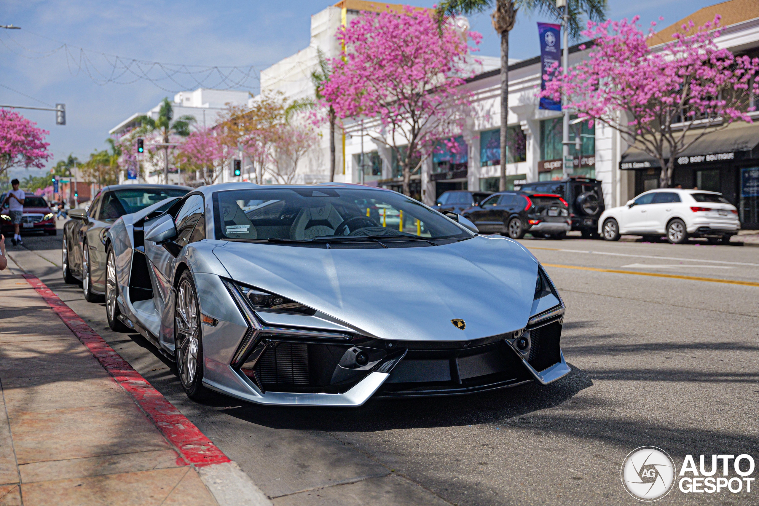 Lamborghini Revuelto
