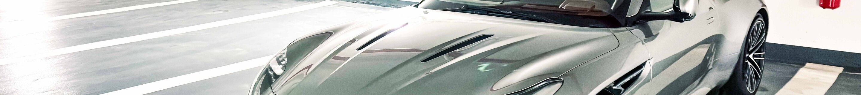 Aston Martin DB12 Volante