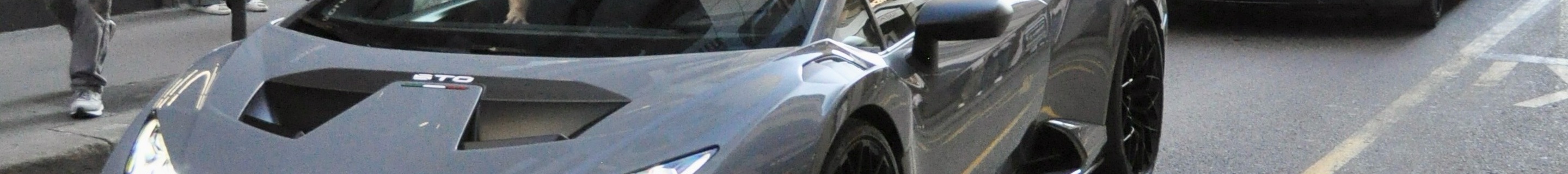Lamborghini Huracán LP640-2 STO