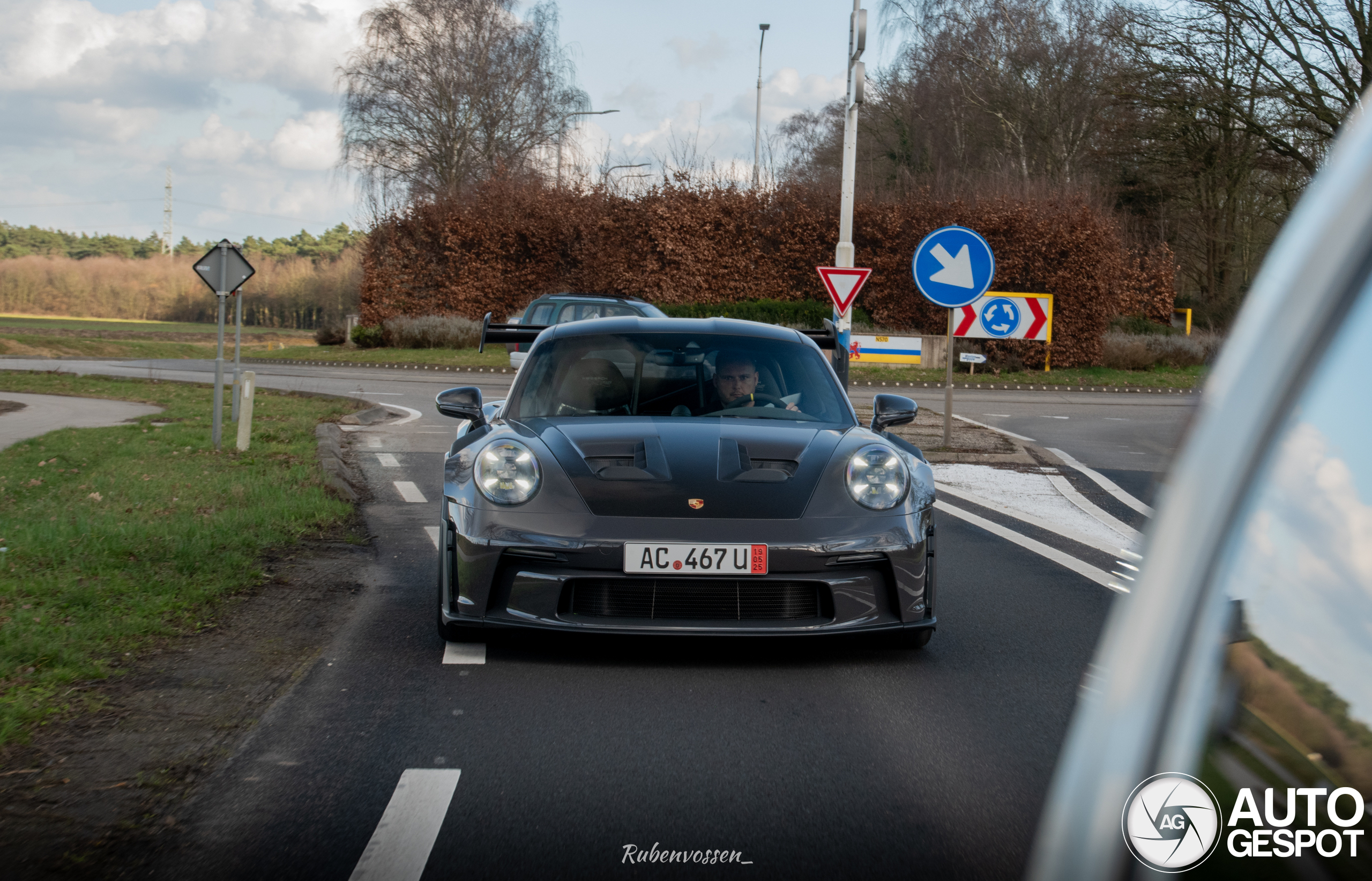 Porsche 992 GT3 RS Weissach Package
