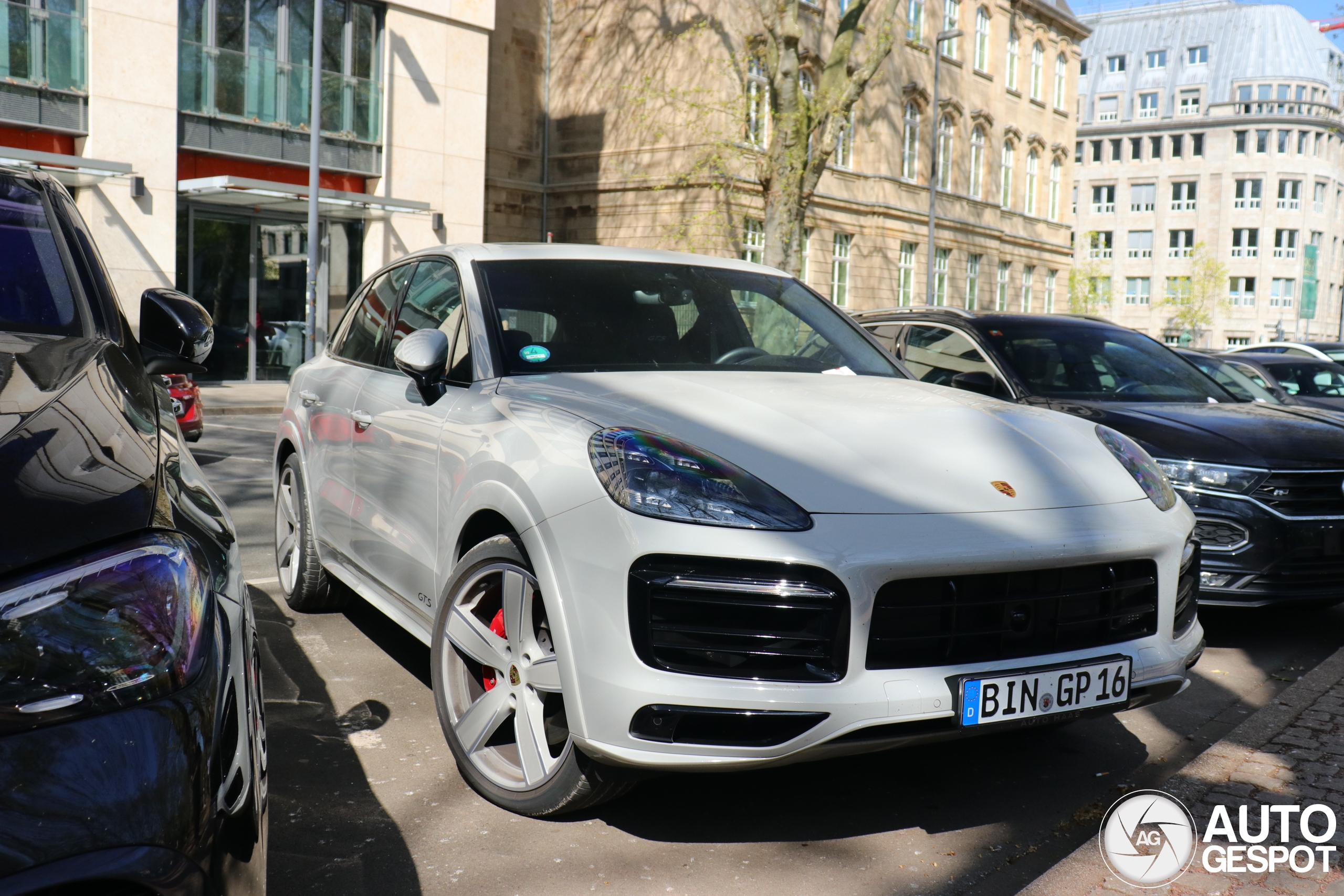 Porsche 9YA Cayenne GTS