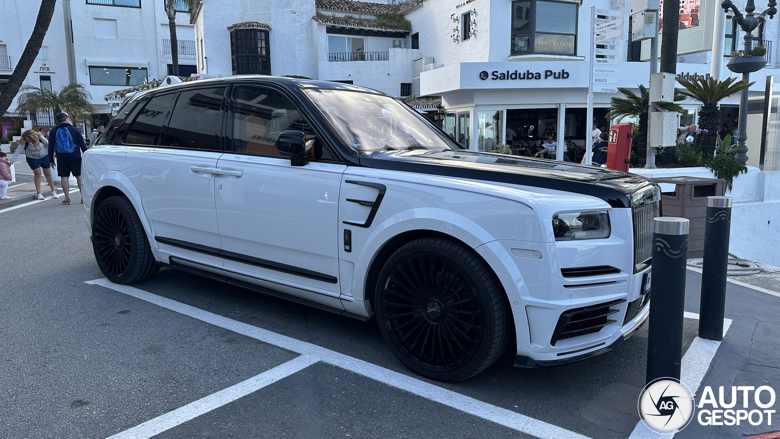 Rolls-Royce Cullinan Mansory Wide Body