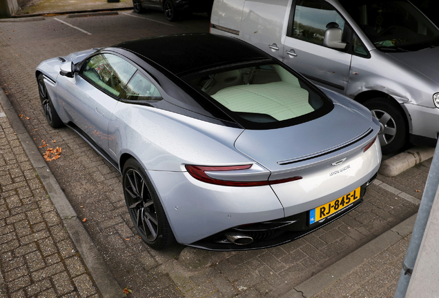 Aston Martin DB11