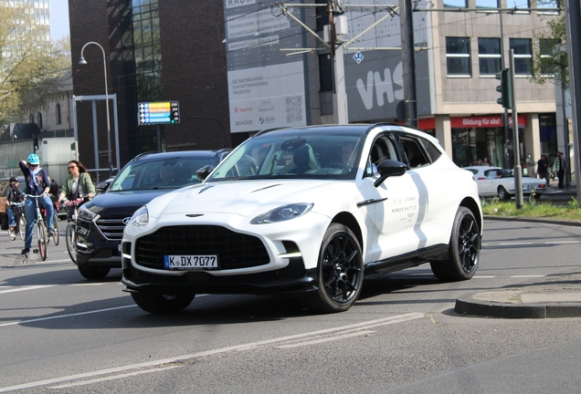 Aston Martin DBX707