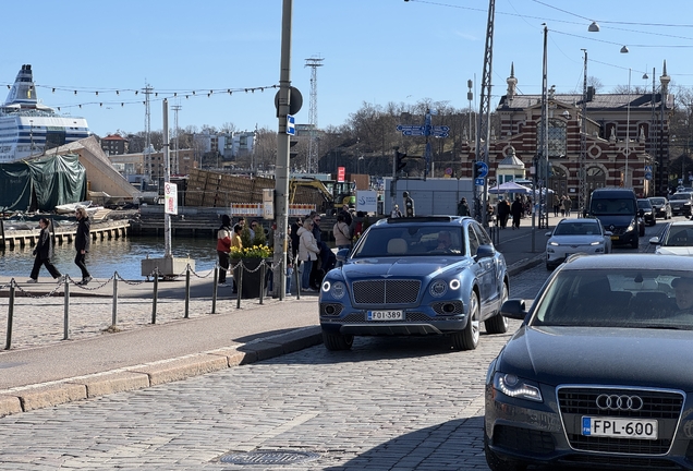 Bentley Bentayga Hybrid
