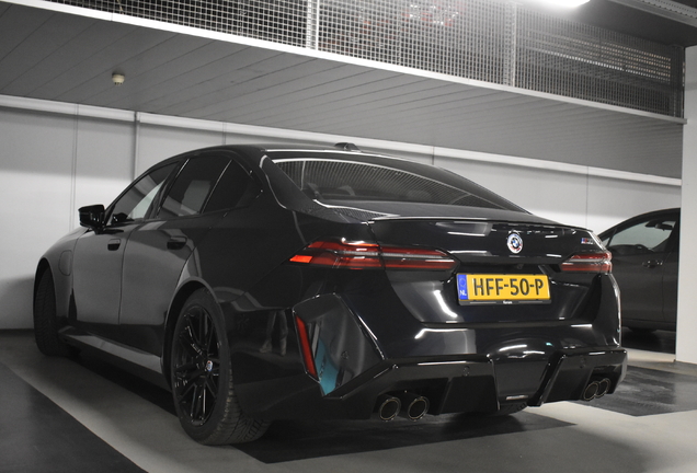 BMW M5 G90