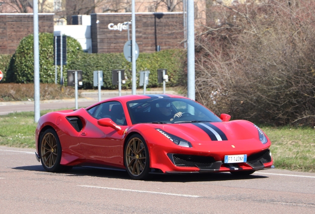 Ferrari 488 Pista