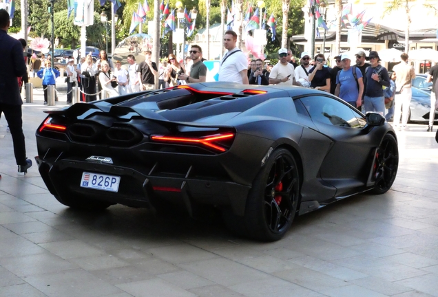 Lamborghini Revuelto