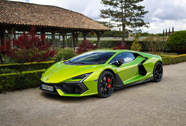 Lamborghini Revuelto