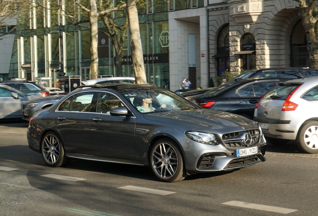 Mercedes-AMG E 63 S W213