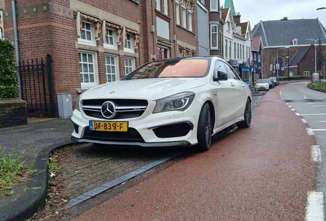 Mercedes-Benz CLA 45 AMG C117
