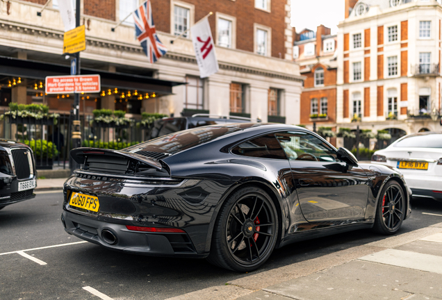 Porsche 992 Carrera GTS