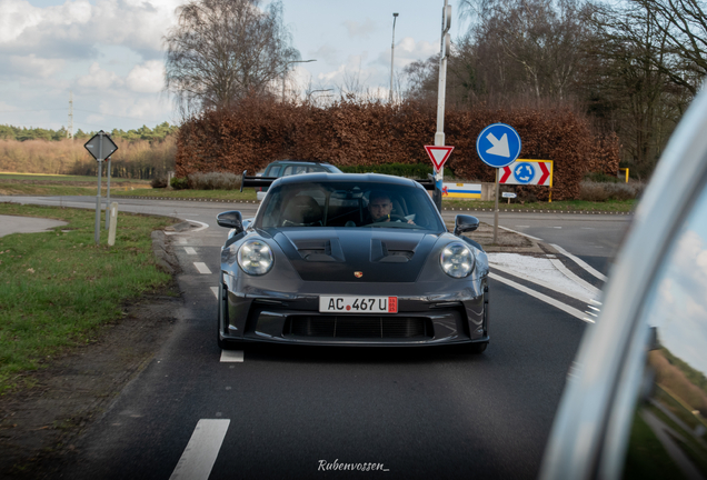 Porsche 992 GT3 RS Weissach Package