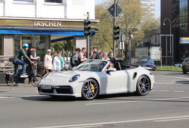 Porsche 992 Turbo Cabriolet
