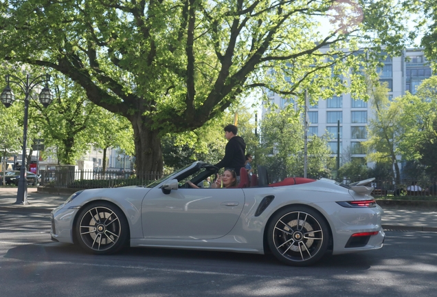 Porsche 992 Turbo Cabriolet