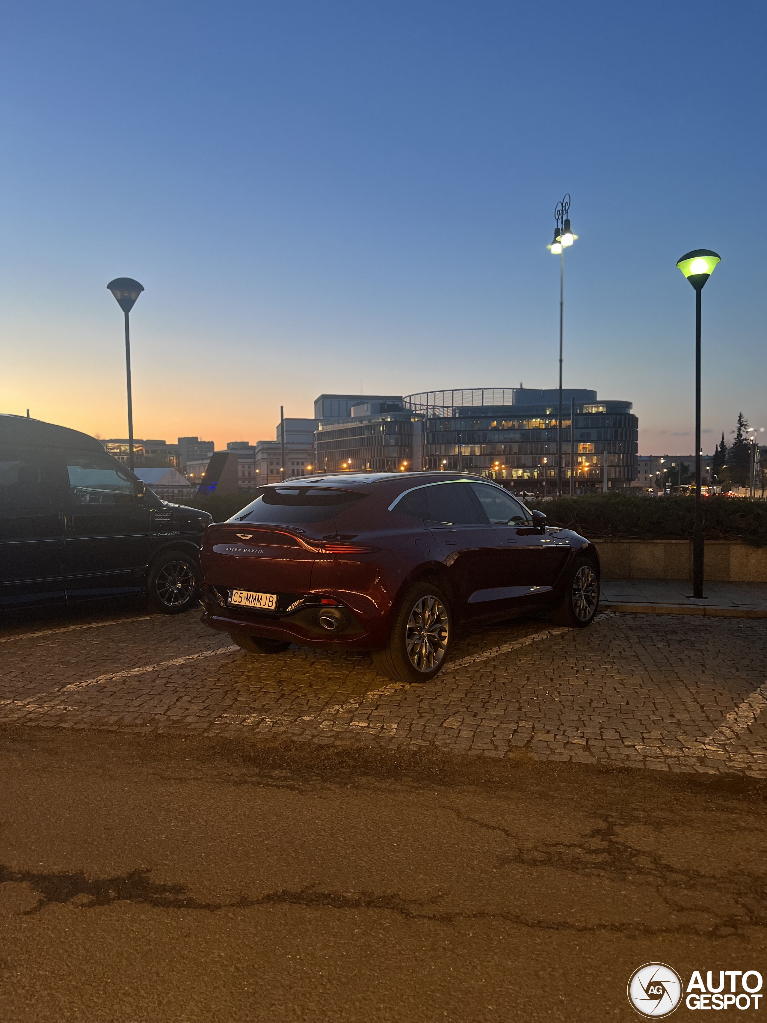 Aston Martin DBX