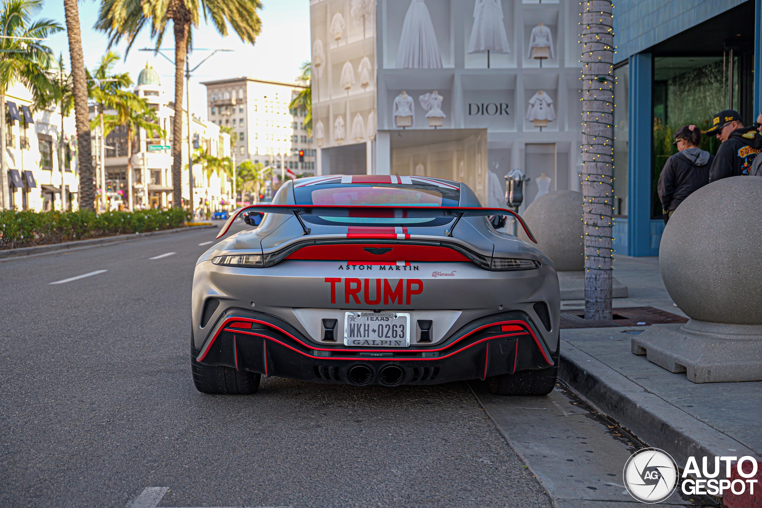 Aston Martin V12 Vantage 2023